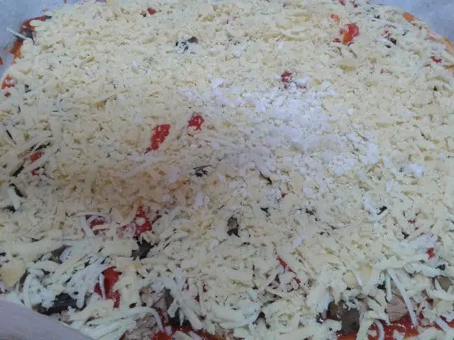 Pizza de atún y bacón