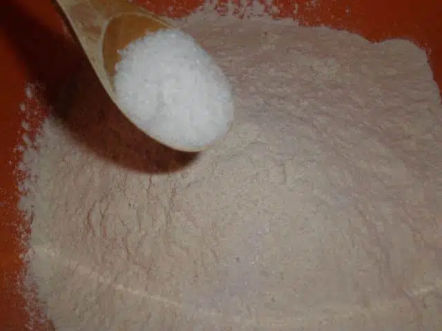 Harina y sal