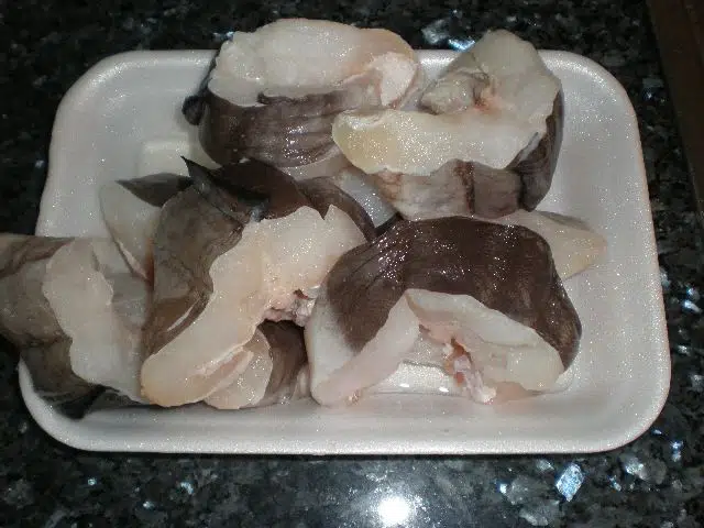 Congrio limpio en rodajas