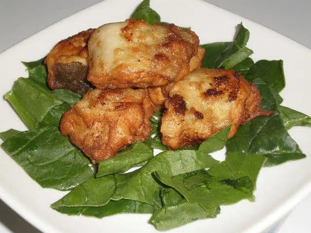 Taquitos de congrio rebozados