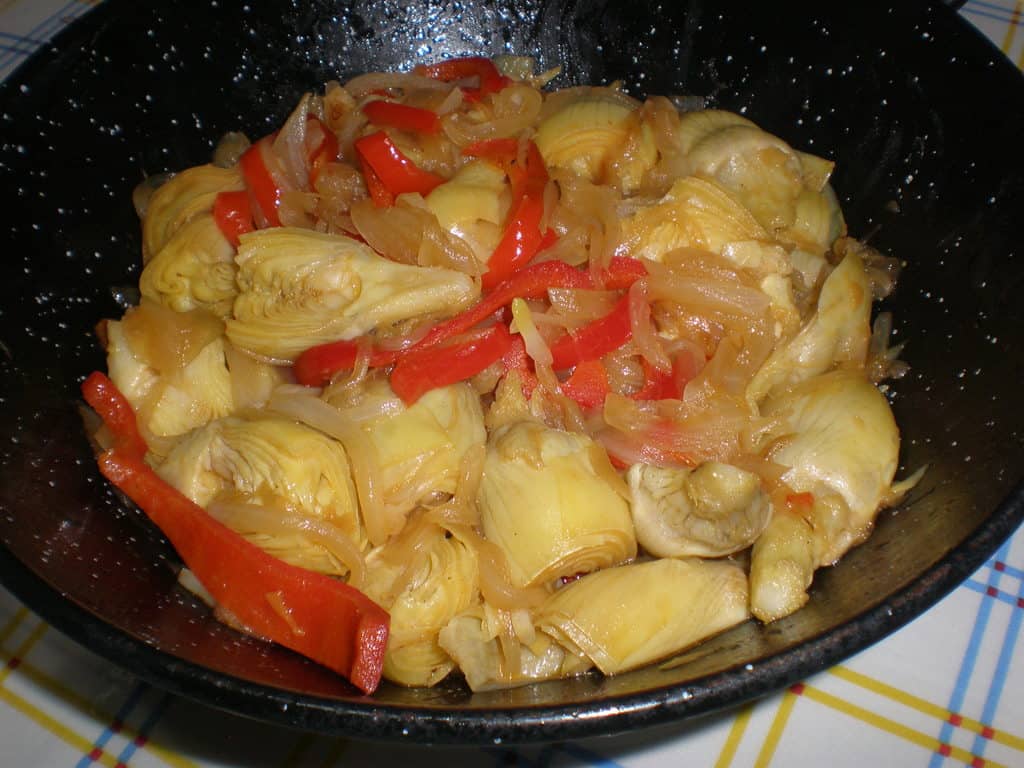 Alcachofas con pimiento