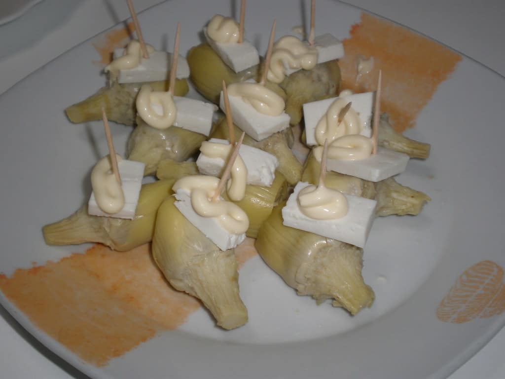 Alcachofas con queso de cabra