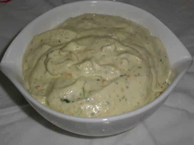 Mayonesa con ajo deshidratado 