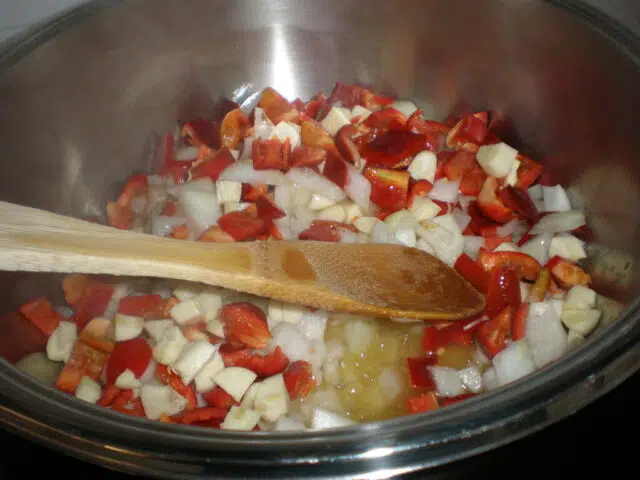 Mezclar el sofrito