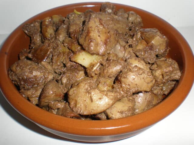 Hígado de pollo al cava
