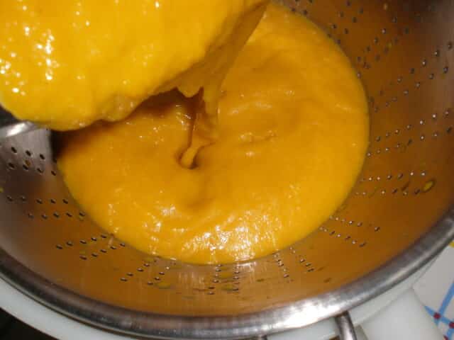 Pasar la crema por el chino