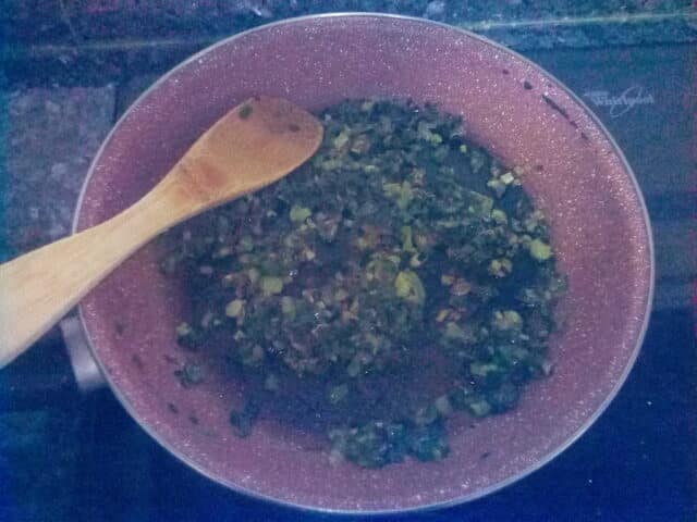 Tallos de cebolla fritos