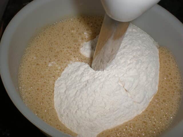 Batir la harina Batir la harina