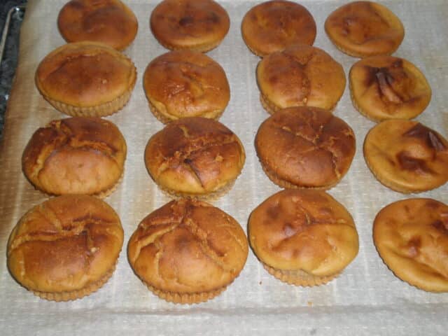 Magdalenas de mermelada casera Magdalenas de mermelada casera