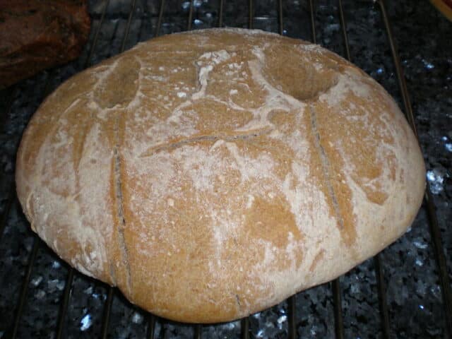 Pan redondo con masa madre integral