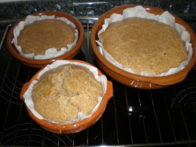 Tortas integrales en cazuelillas de barro