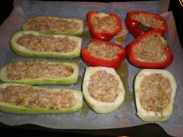 Calabacines y pimientos rellenos Calabacines y pimientos rellenos