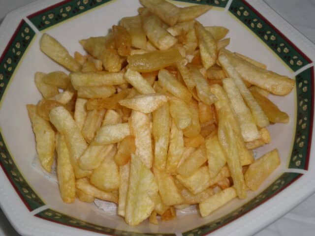 Papas gajos fritas