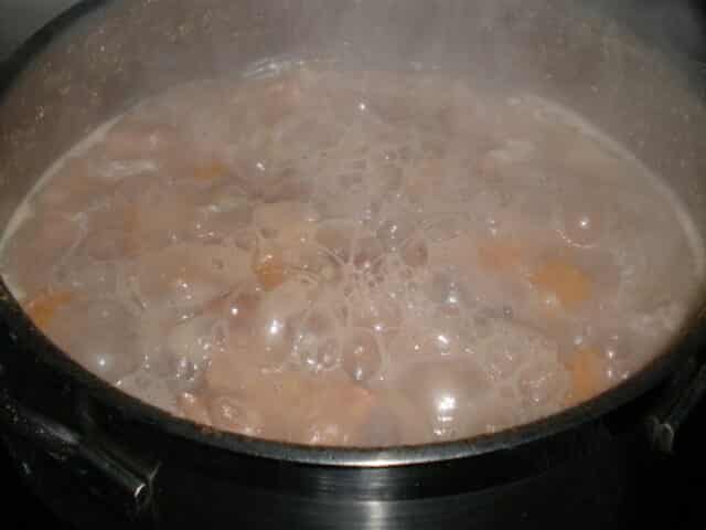 Hervir las judías hora y media