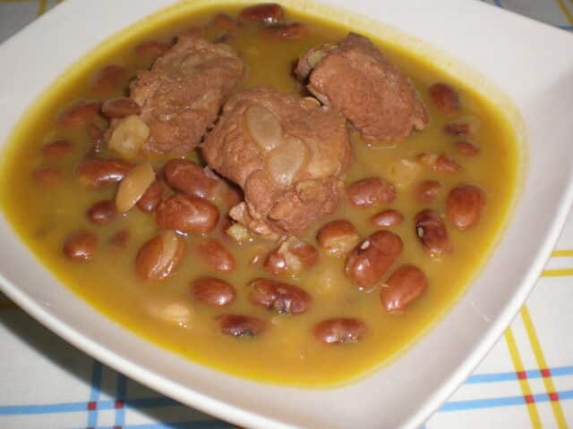 Potaje de judías pintas 