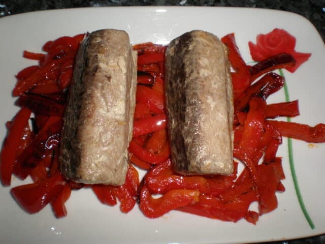 Pimientos y lomos de atún