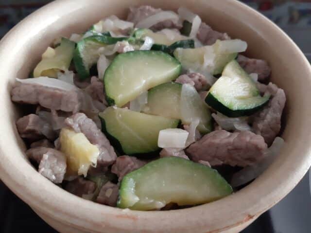 Cazuelilla de solomillo con pepino