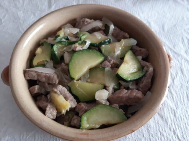 Cazuelilla de solomillo con pepino