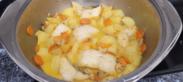 Bacalao con almejas y vieras