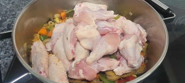 Añadir el pollo