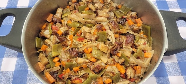 Arroz con costillas asadas