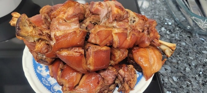 Piernas de lechón al horno