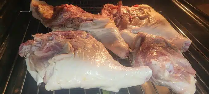 Piernas de lechón al horno Piernas de lechón al horno