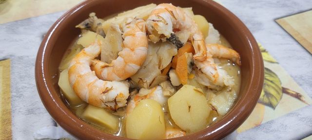 Bacalao con almejas y gambón Bacalao con almejas y gambón