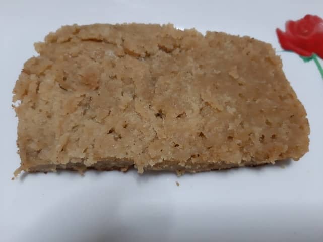 Mitad de bizcocho de manzana