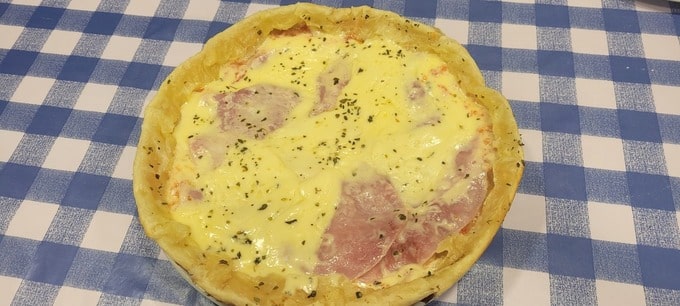 Pizza de hojaldre en sartén Pizza de hojaldre en sartén