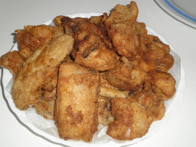 Pollo enharinado frito