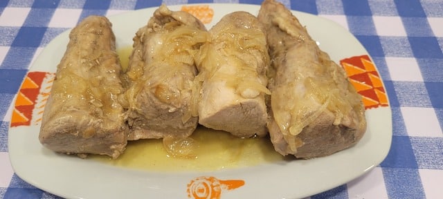Solomillo de cerdo en salsa de cebolla
