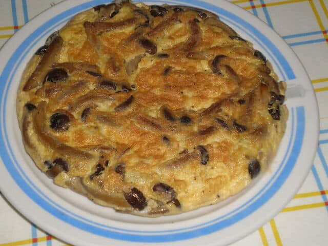 Tortilla de setas Shimeji marrón