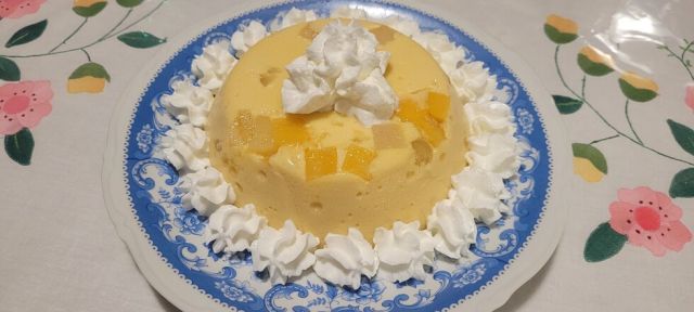Flan con coctel de frutas Flan con coctel de frutas