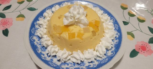 Flan con coctel de frutas Flan con coctel de frutas