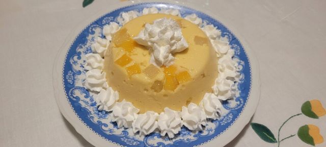 Flan con coctel de frutas Flan con coctel de frutas